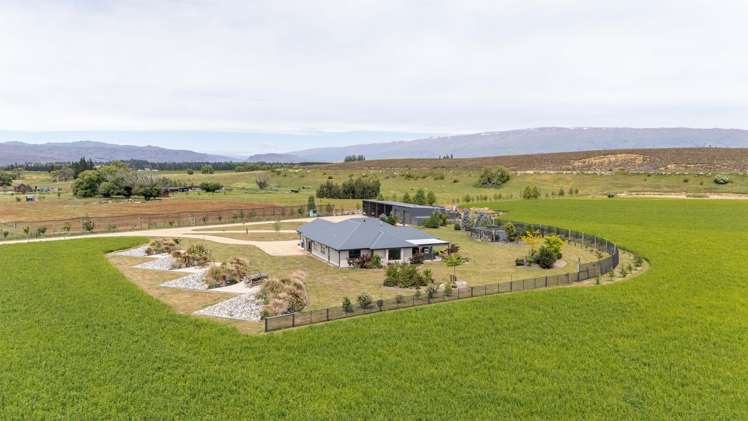 57 Golden Road Alexandra_47