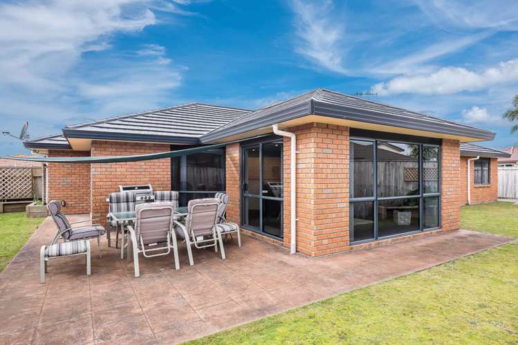 96 Guildford Drive Paraparaumu Beach_1