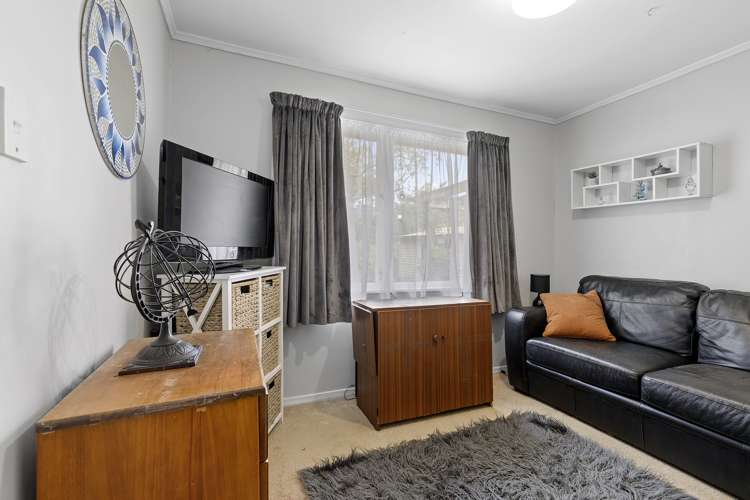 8 Glen Road Stokes Valley_14