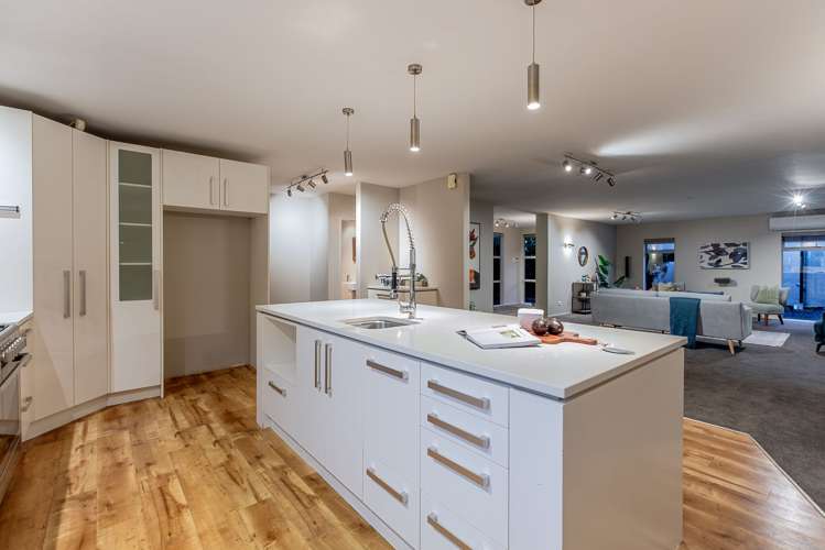 34 Menin Road Raumati South_10