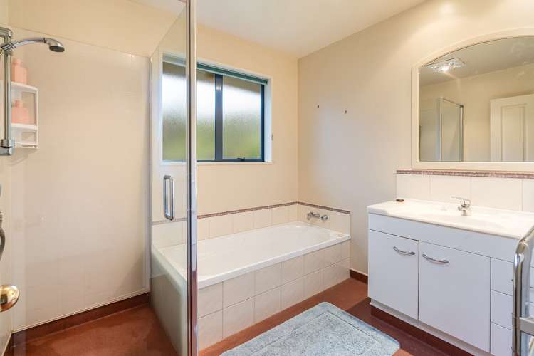 1121 Waihola Highway Waihola_12