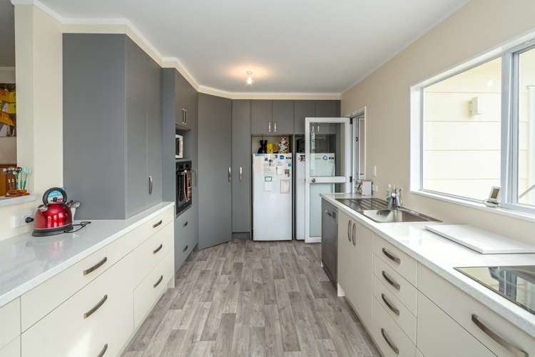 89 Lake Ferry Road Lake Ferry_13