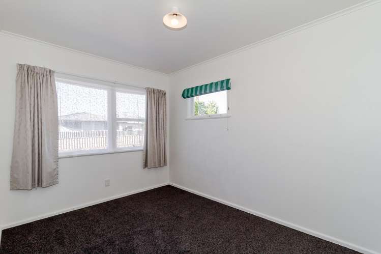 5 Dick Place Onekawa_10