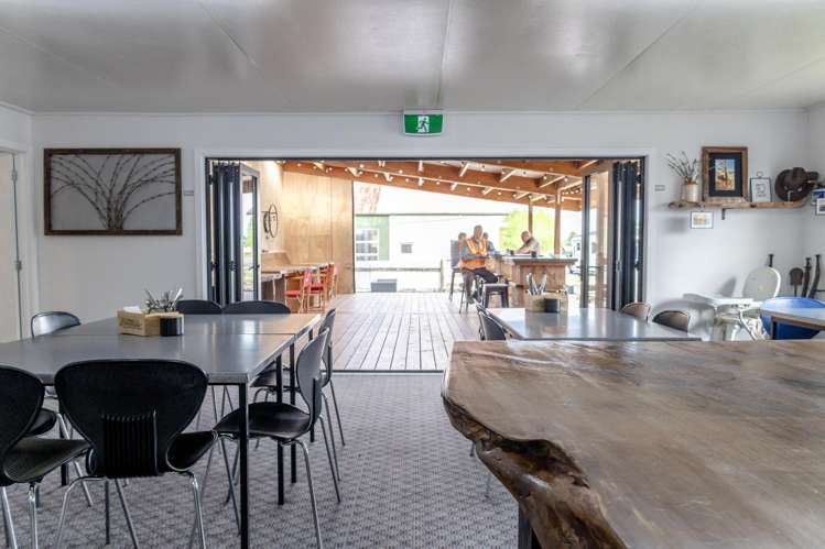 33 Main Road Harihari_29