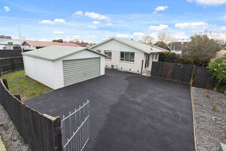 1/2 Ingrid Street Parklands_0