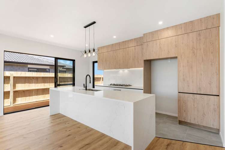 6 Paapaka Way Waiuku_6