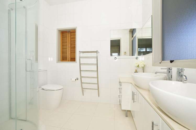 138 Lake Crescent Hamilton Lake_20