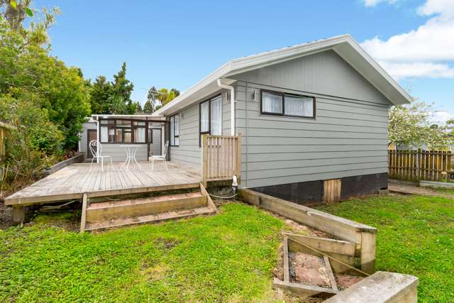 180 Solar Road Glen Eden_1