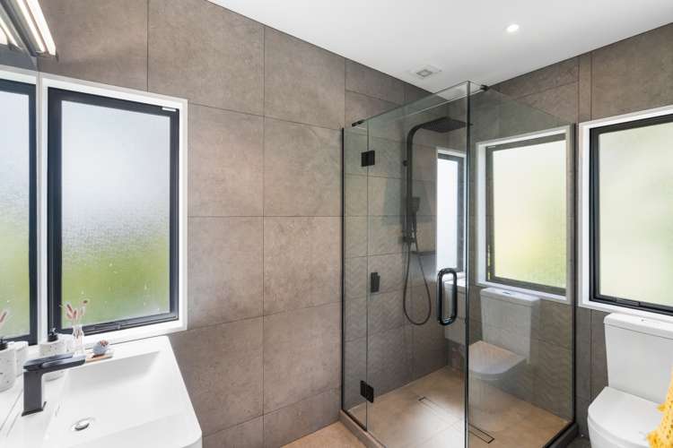 17 Rangatira Terrace Mount Pleasant_15