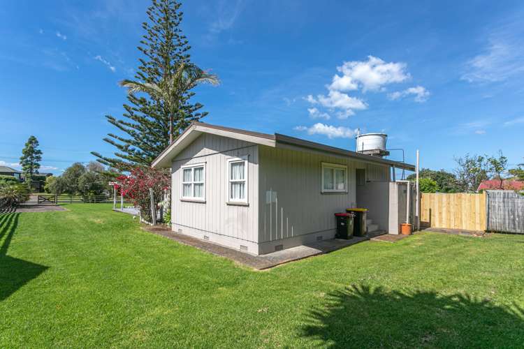 8 Dawn Avenue Hahei_5