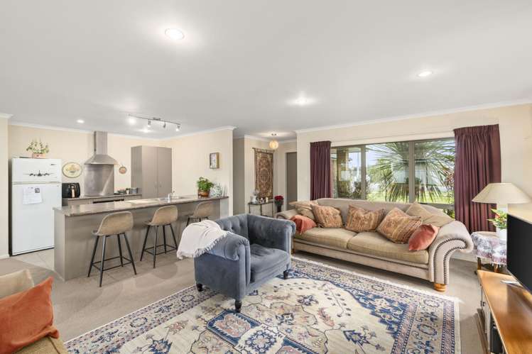 108 Solway Crescent_3