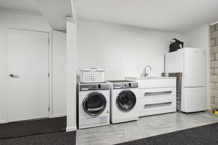 10 Crowther Terrace Waipahihi_29