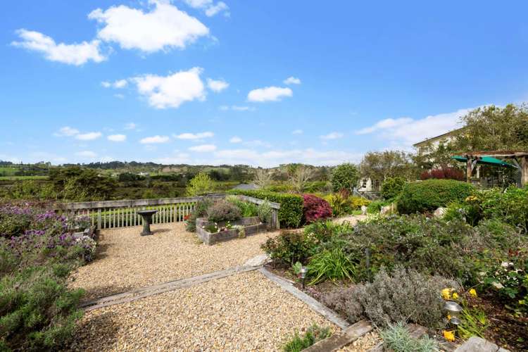 99 Whangaparaoa Road Red Beach_8