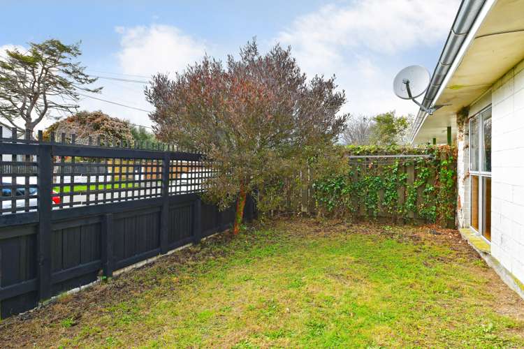 2/37 Merton Street Trentham_6