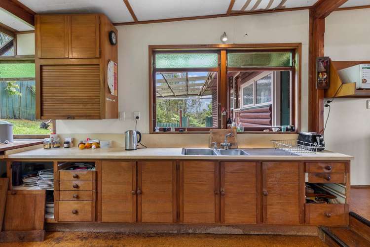 73 Attwood Road Paremoremo_11