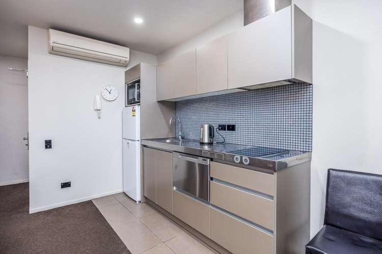 805/19 Anzac Avenue_4