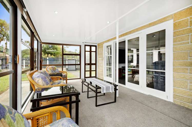 38 Parkway Wainuiomata_3
