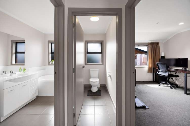 5a James Drive Bell Block_12