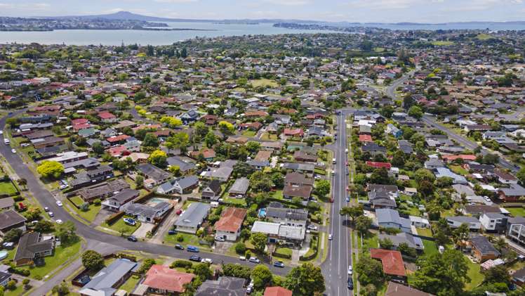 2/54 Luton Avenue Sunnyhills_31