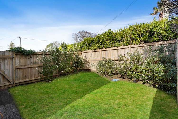 1/43 Raleigh Road Northcote_18