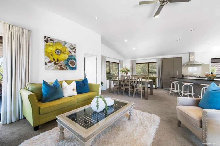 42 Columbia Crescent Beachlands_5