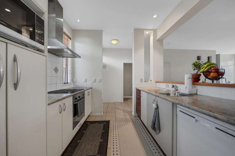 57/2 Armoy Drive East Tamaki_10