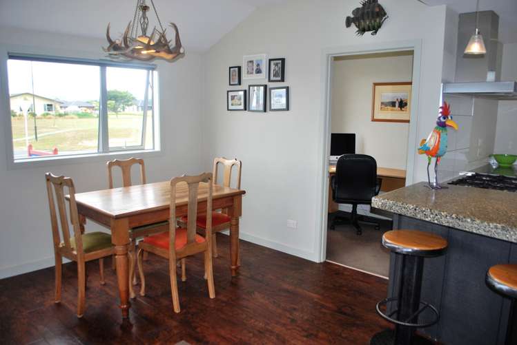 7 Chalky Way Te Anau_18