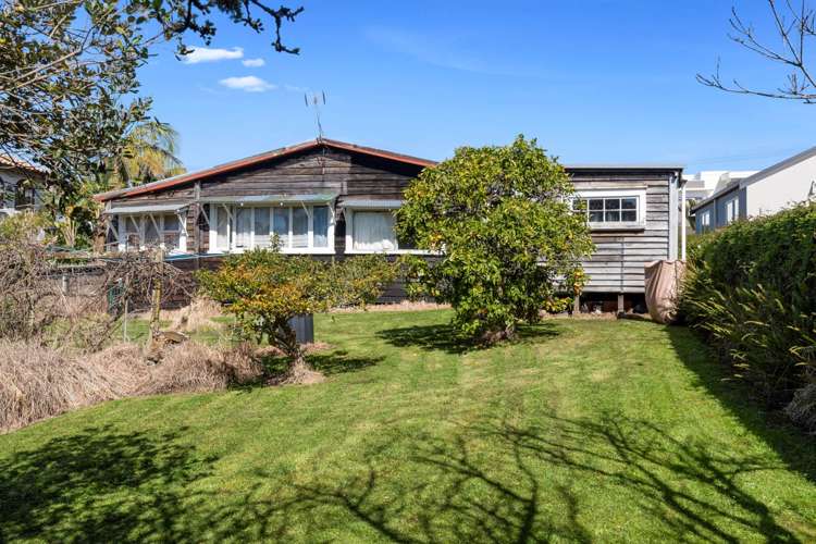 26 Merani Street Narrow Neck_5