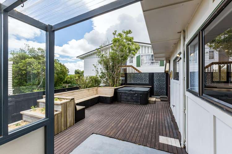 8 Dominica Crescent Grenada Village_9