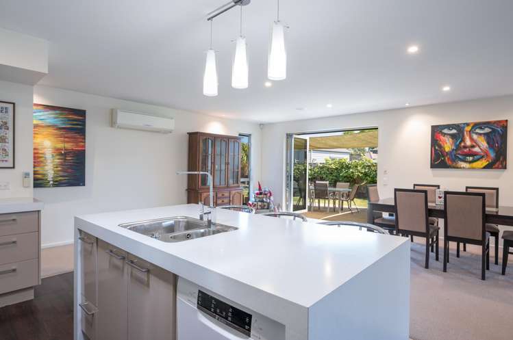 53 Covent Drive Stoke_12