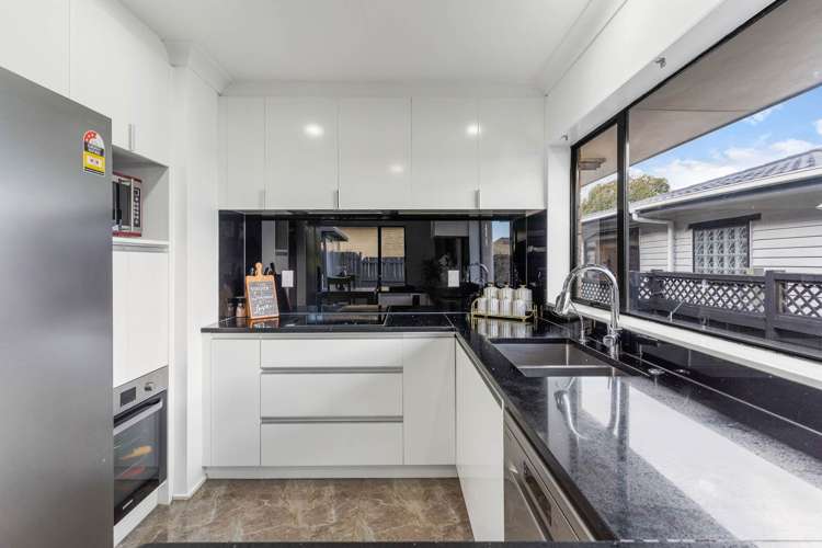 2/21 Stratford Road Manurewa_6