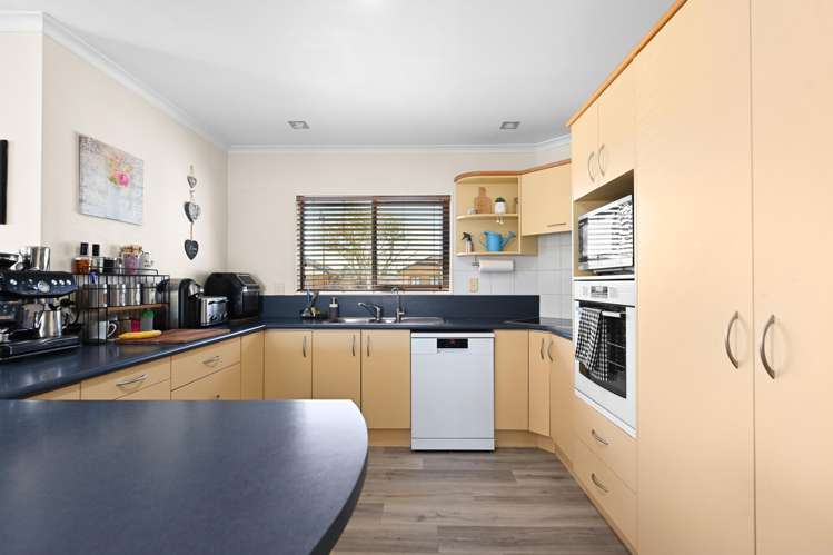 28 Diomede Glade Flagstaff_4