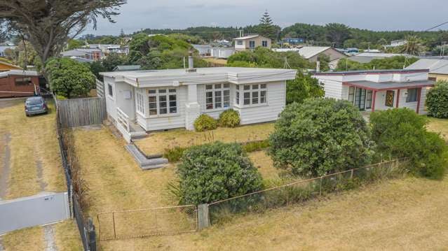 13 Rangitane Street Himatangi Beach_1