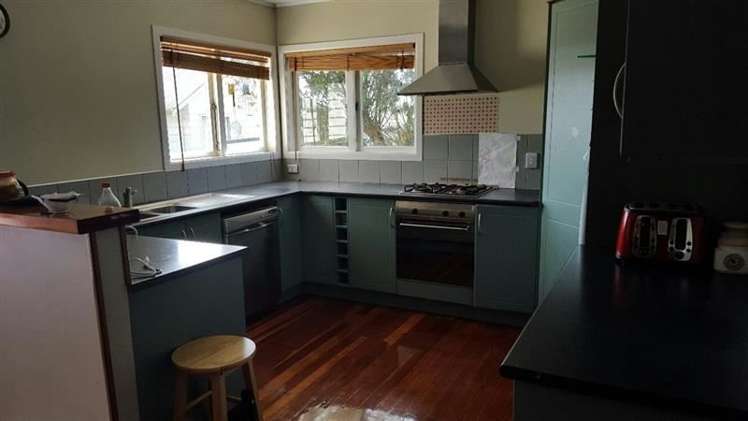 5 Mackenzie Street Te Atatu South_11