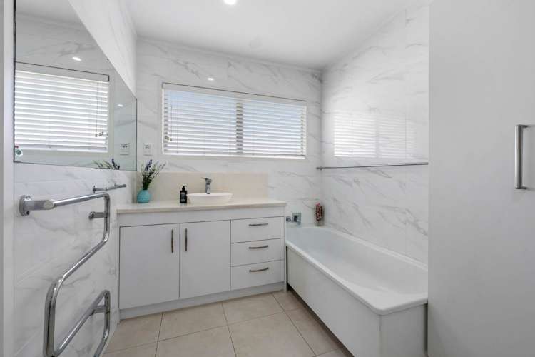 25 Whiteacres Drive Sunnyhills_18