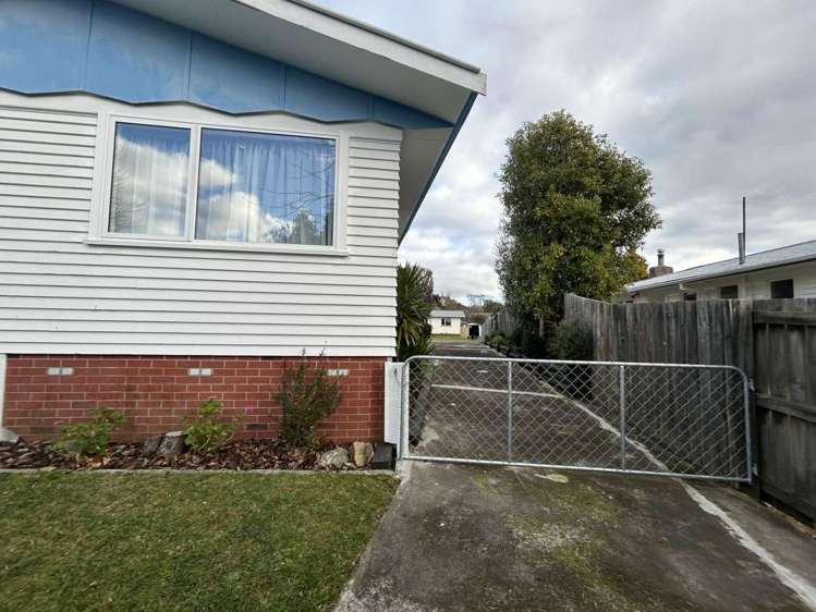 13 Alastair Avenue Owhata_12