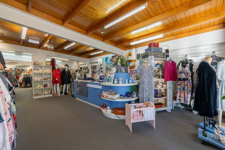 66 Town Centre Te Anau_6