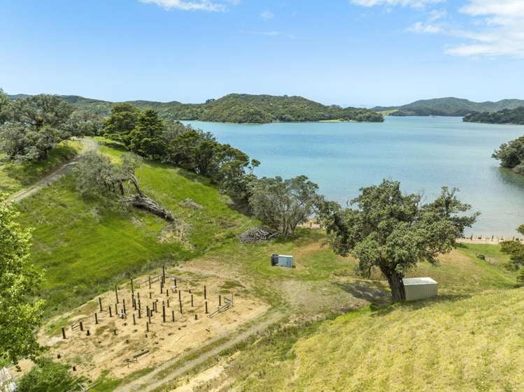 130 Whangaruru Wharf Road Oakura Coast_10