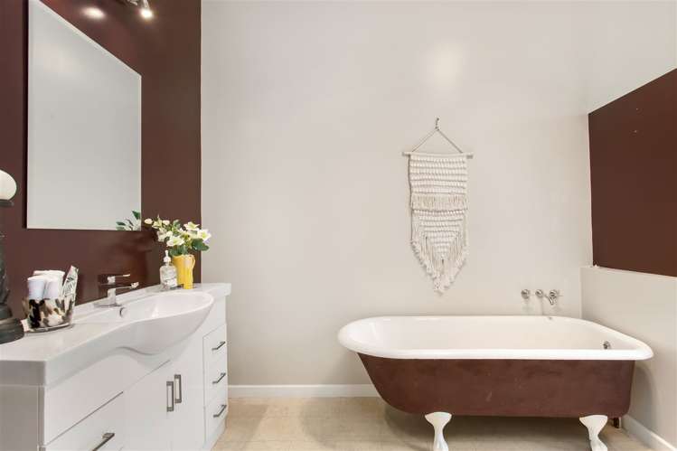 216 Springfield Road Saint Albans_13