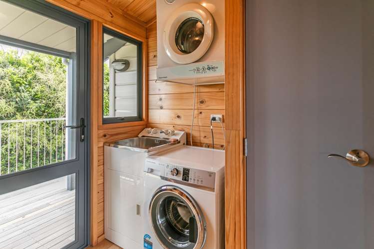 2 Emmerdale Drive Hahei_13