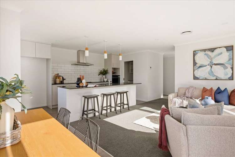 6 Kohekohe Drive Owhata_1