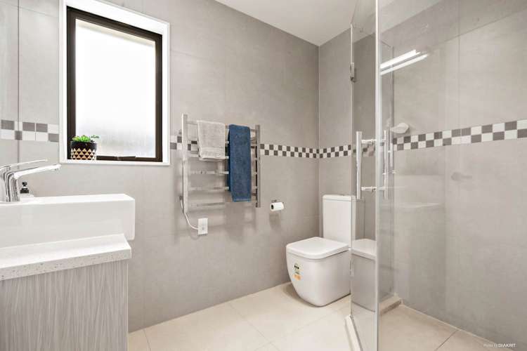 11 Haddington Drive Flat Bush_11