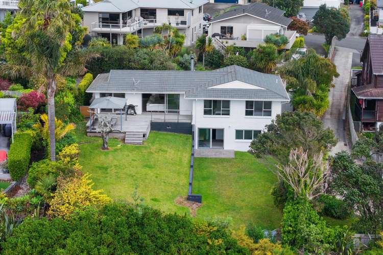 24 John Dee Crescent Red Beach_21
