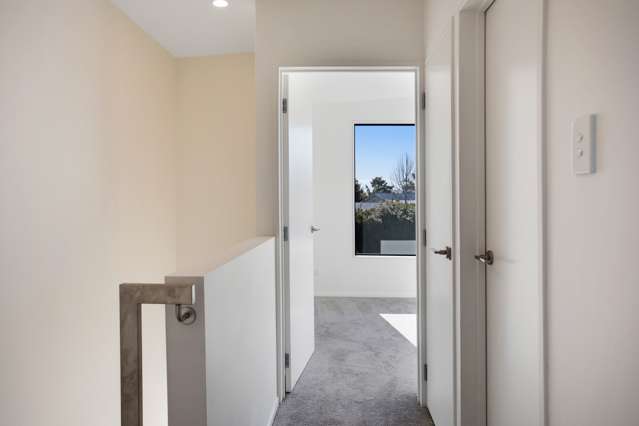 8/10 Hutchinsons Road Bucklands Beach_3