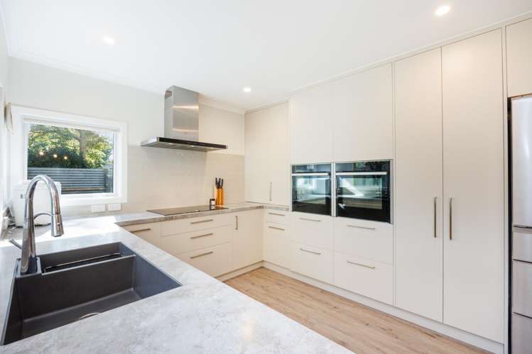 12 Truscott Grove Awapuni_11