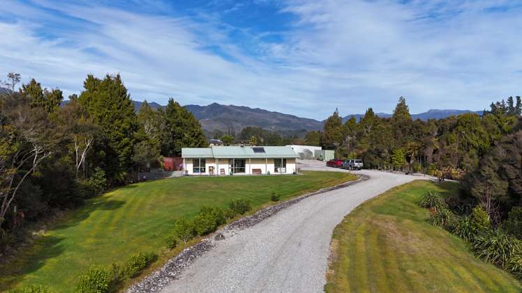 270 Utopia Road Westport_1