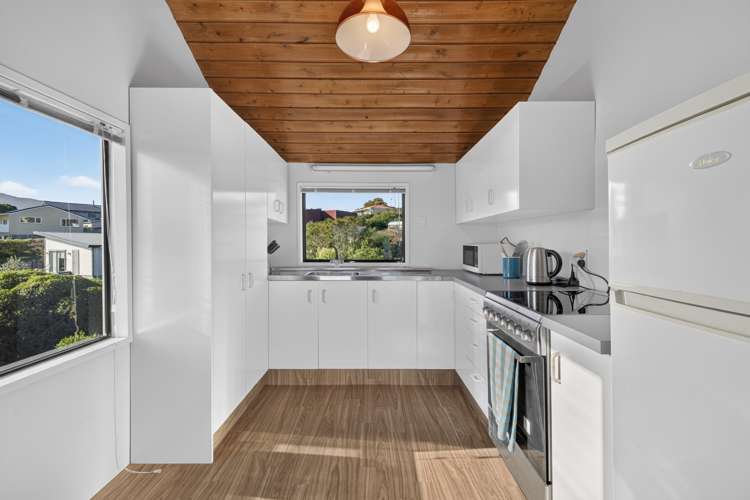 38 Emerson Crescent Diamond Harbour_13