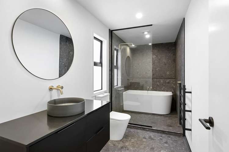 30c Waiwaka Terrace Strandon_2