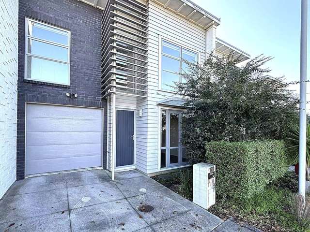 3 Bedroom Home in Hobsonville