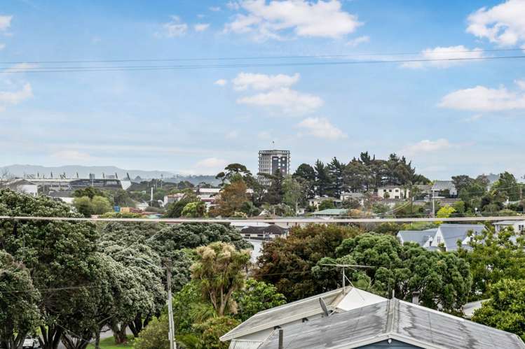 2/80 Ruawai Road Mount Wellington_18